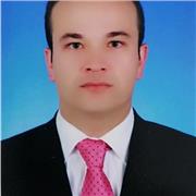 Profesor en Derecho y Politólogia